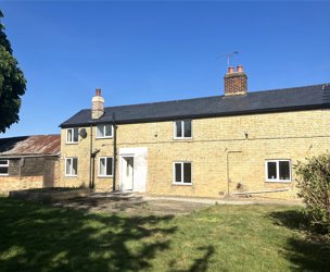 Bar Road, Lolworth picture 1